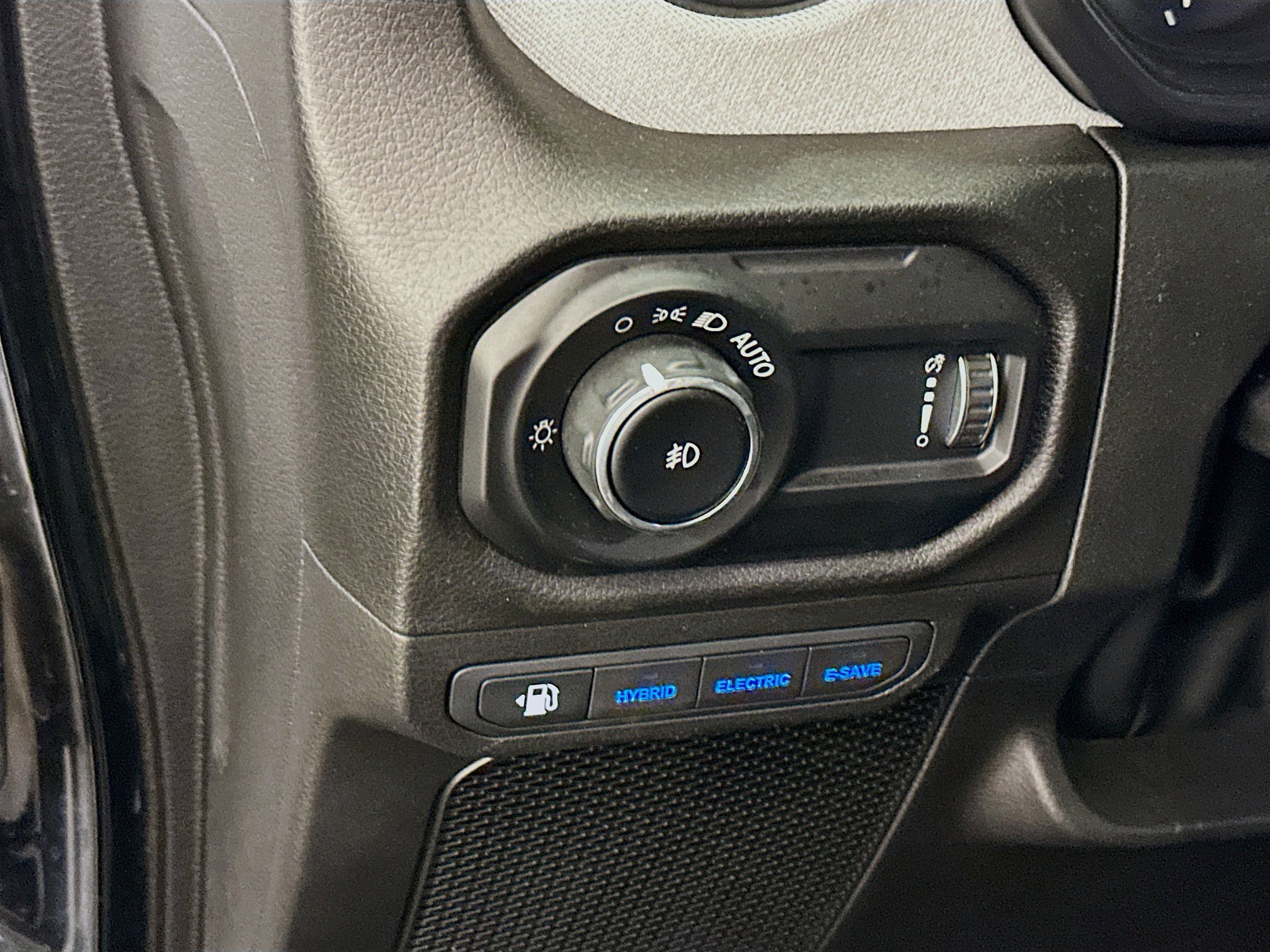 Used 2025 Jeep Wrangler Willys image 17