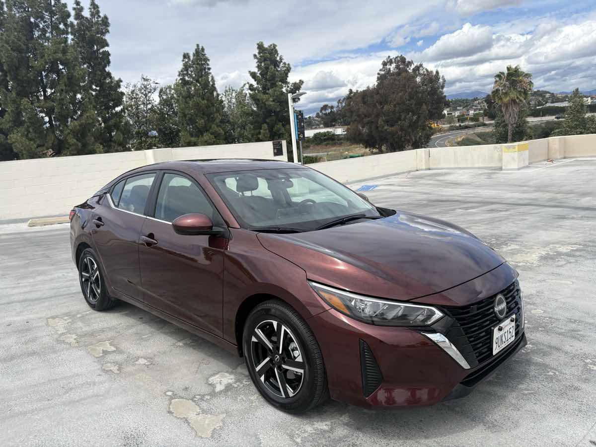 Used 2025 Nissan Sentra SV FWD image 25