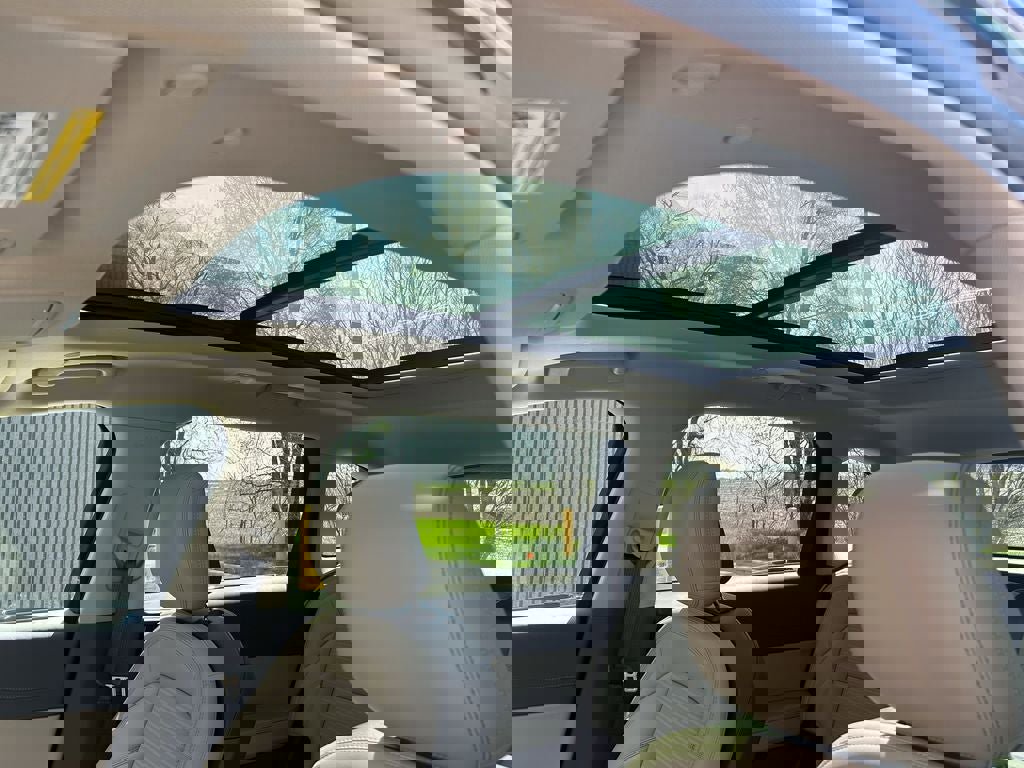 Used 2025 Lincoln Nautilus Reserve AWD/4WD image 37