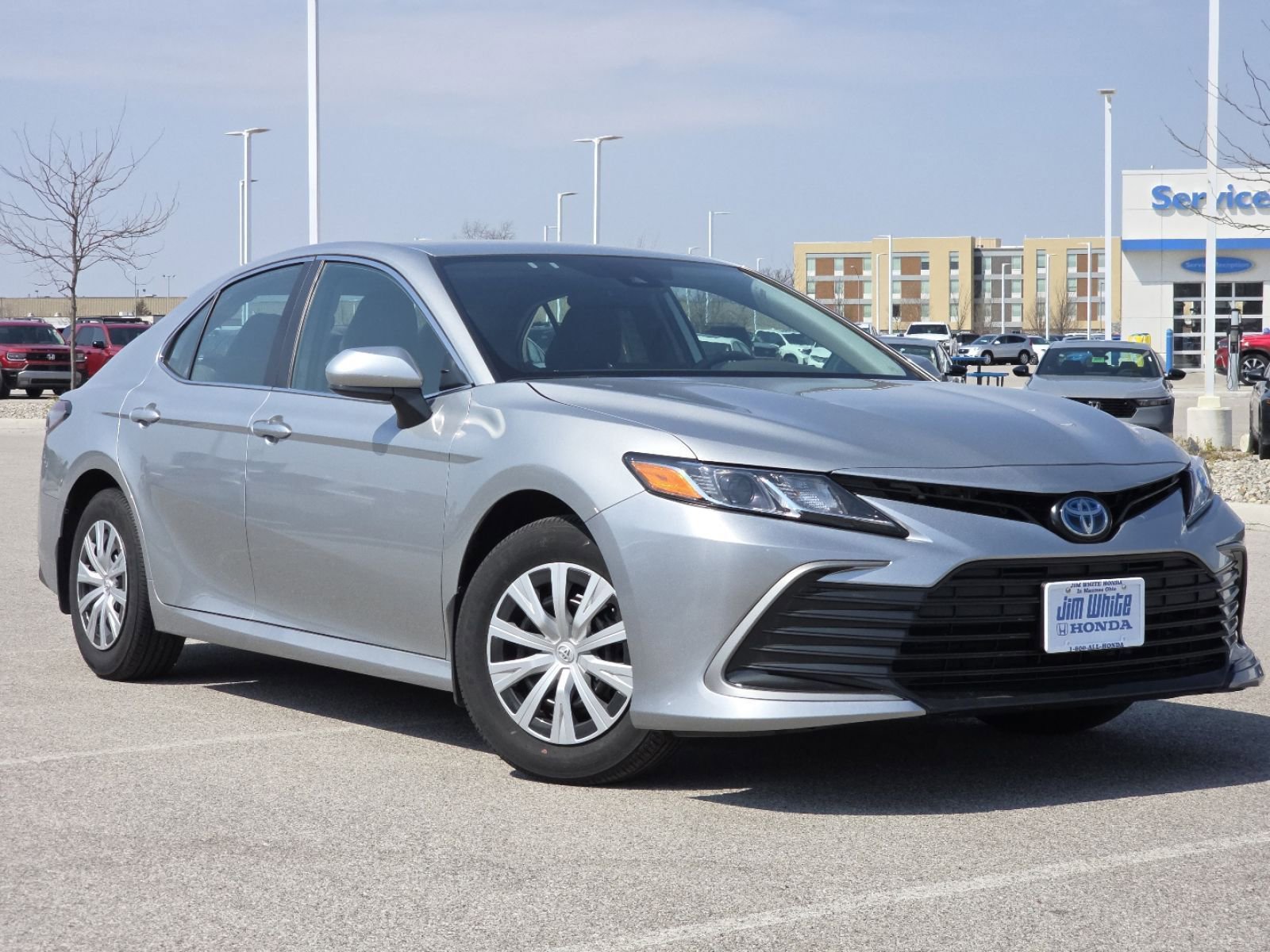 Used 2024 Toyota Camry LE FWD image 2