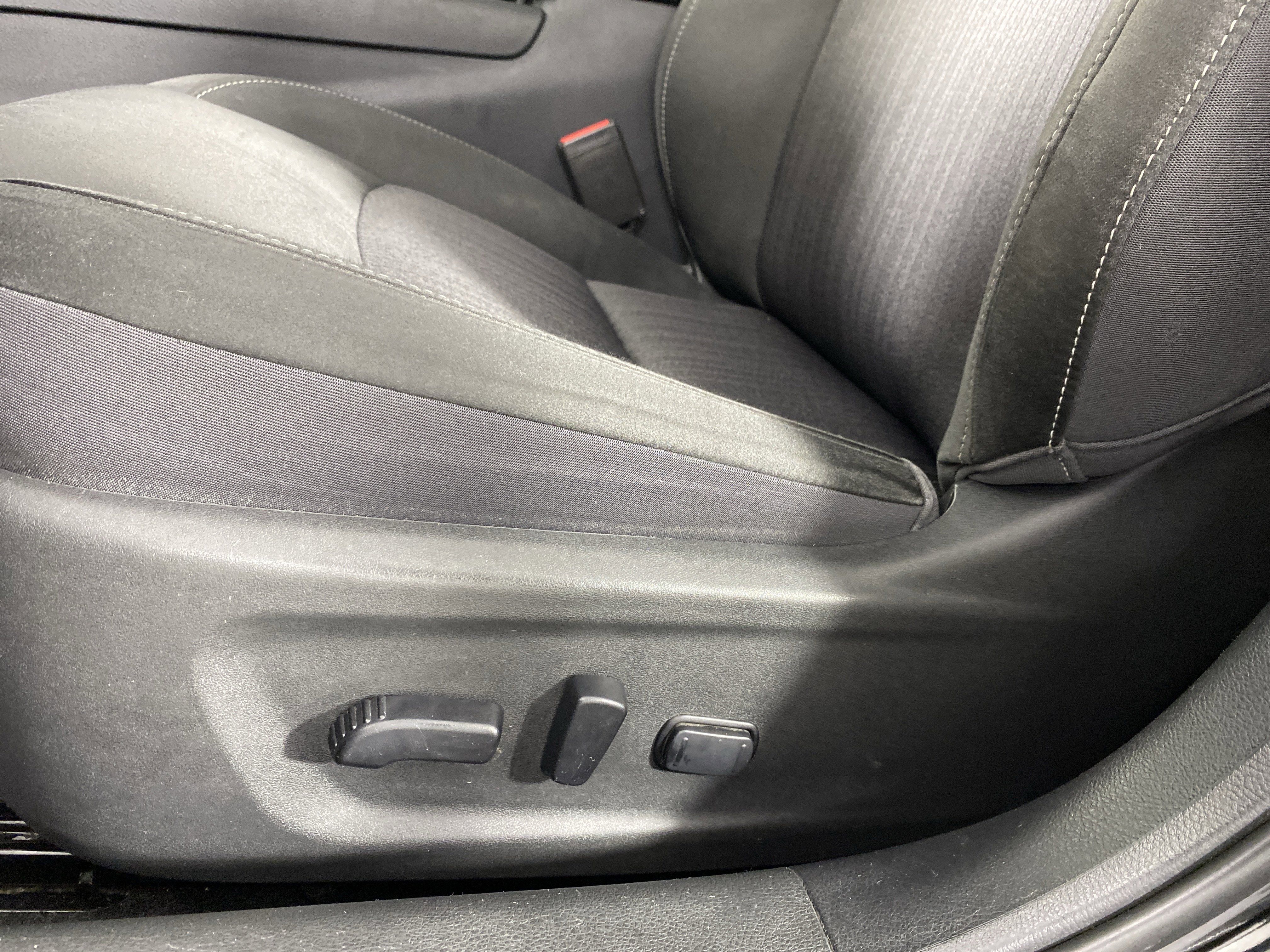 Used 2019 Nissan Altima 2.5 SV image 18