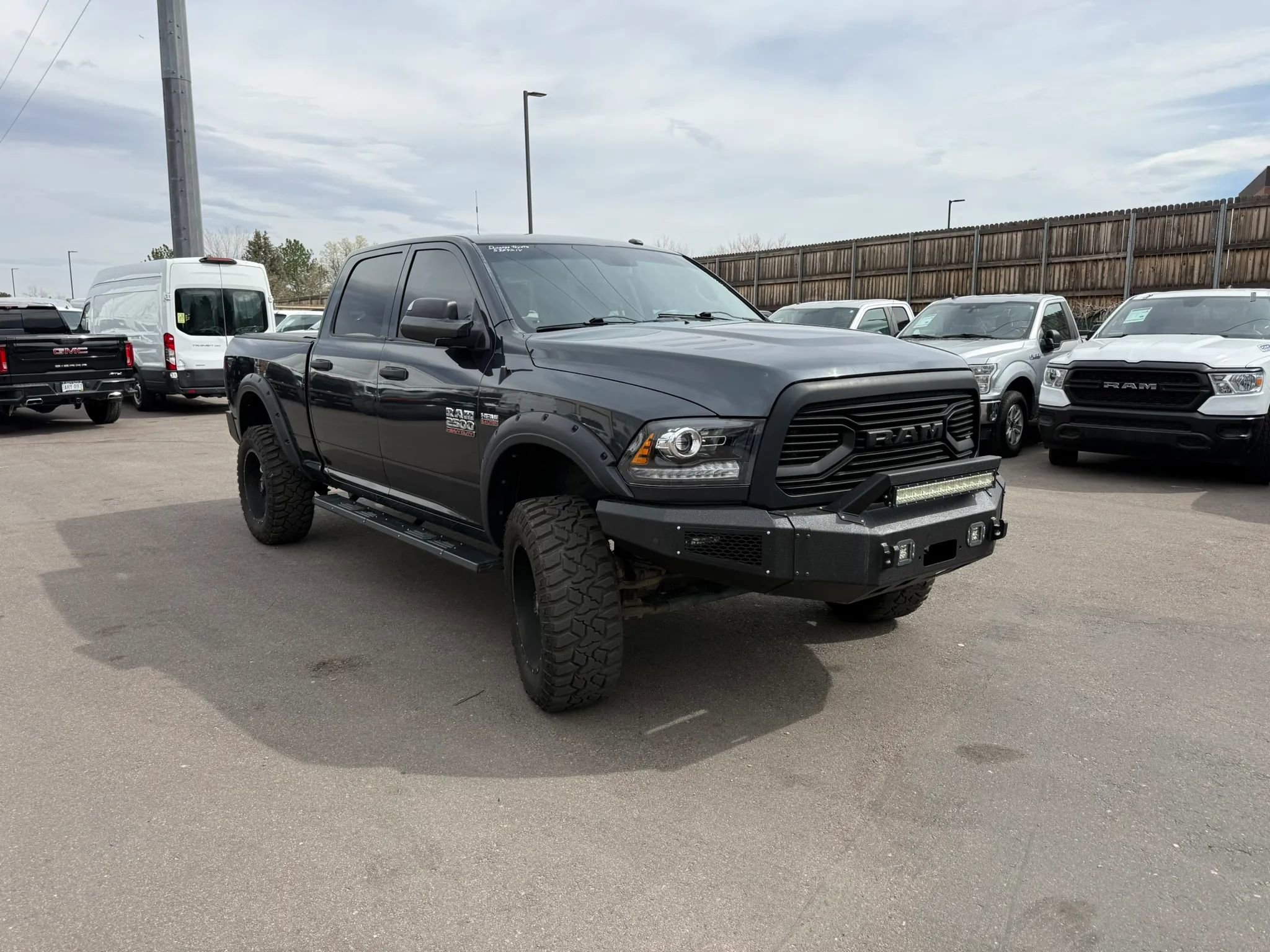 Used 2015 RAM 2500 Tradesman w/ Chrome Appearance Group AWD/4WD image 11