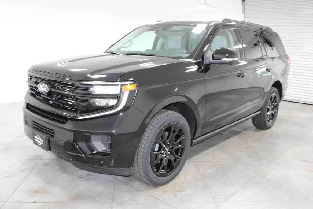 New 2027 Ford Expedition Platinum RWD image 3