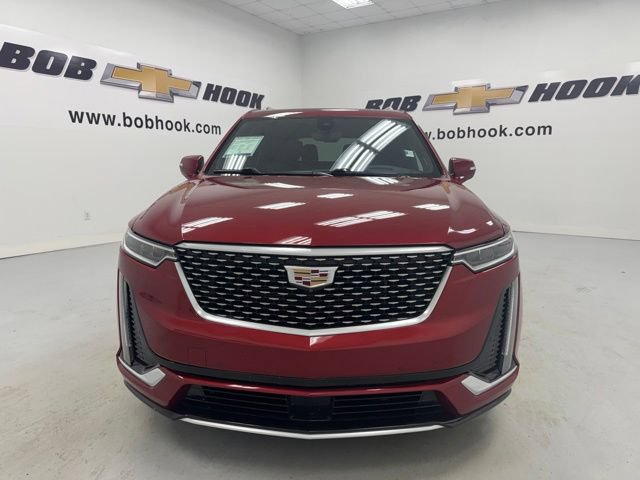 Used 2022 Cadillac XT6 Premium Luxury w/ Platinum Package AWD/4WD image 2