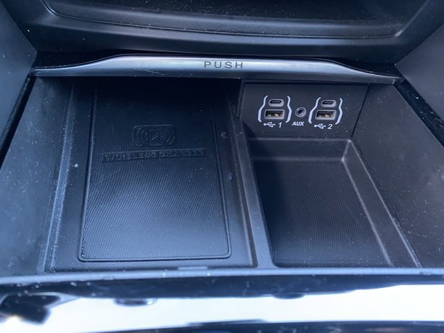 Used 2024 Chrysler Pacifica Limited w/ S Appearance Package image 22