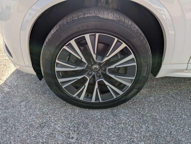 Used 2022 Volvo XC90 T5 Momentum w/ Protection Package Premier FWD image 10