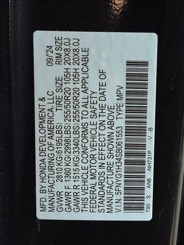 Used 2025 Honda Pilot Sport image 26