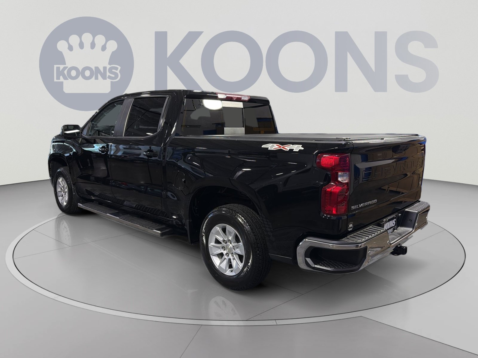 Used 2022 Chevrolet Silverado 1500 LT w/ Safety Package AWD/4WD image 4