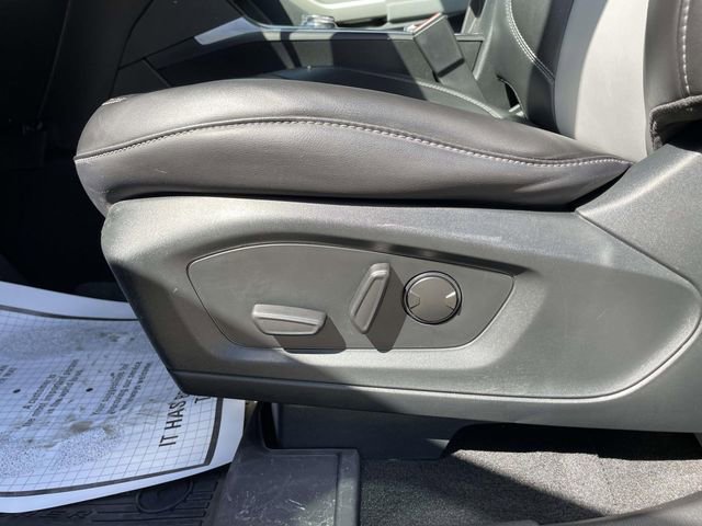 Certified 2023 Ford Explorer XLT w/ Equipment Group 202A AWD/4WD image 22