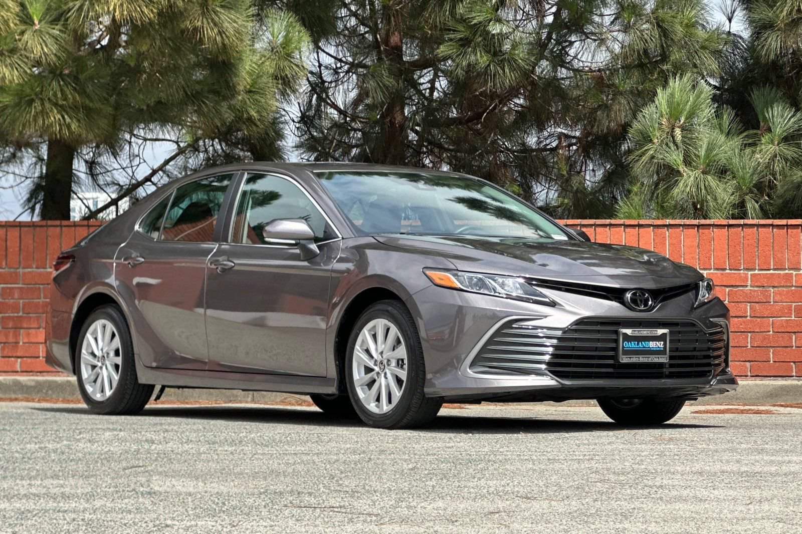 Used 2024 Toyota Camry LE w/ Convenience Package FWD image 2