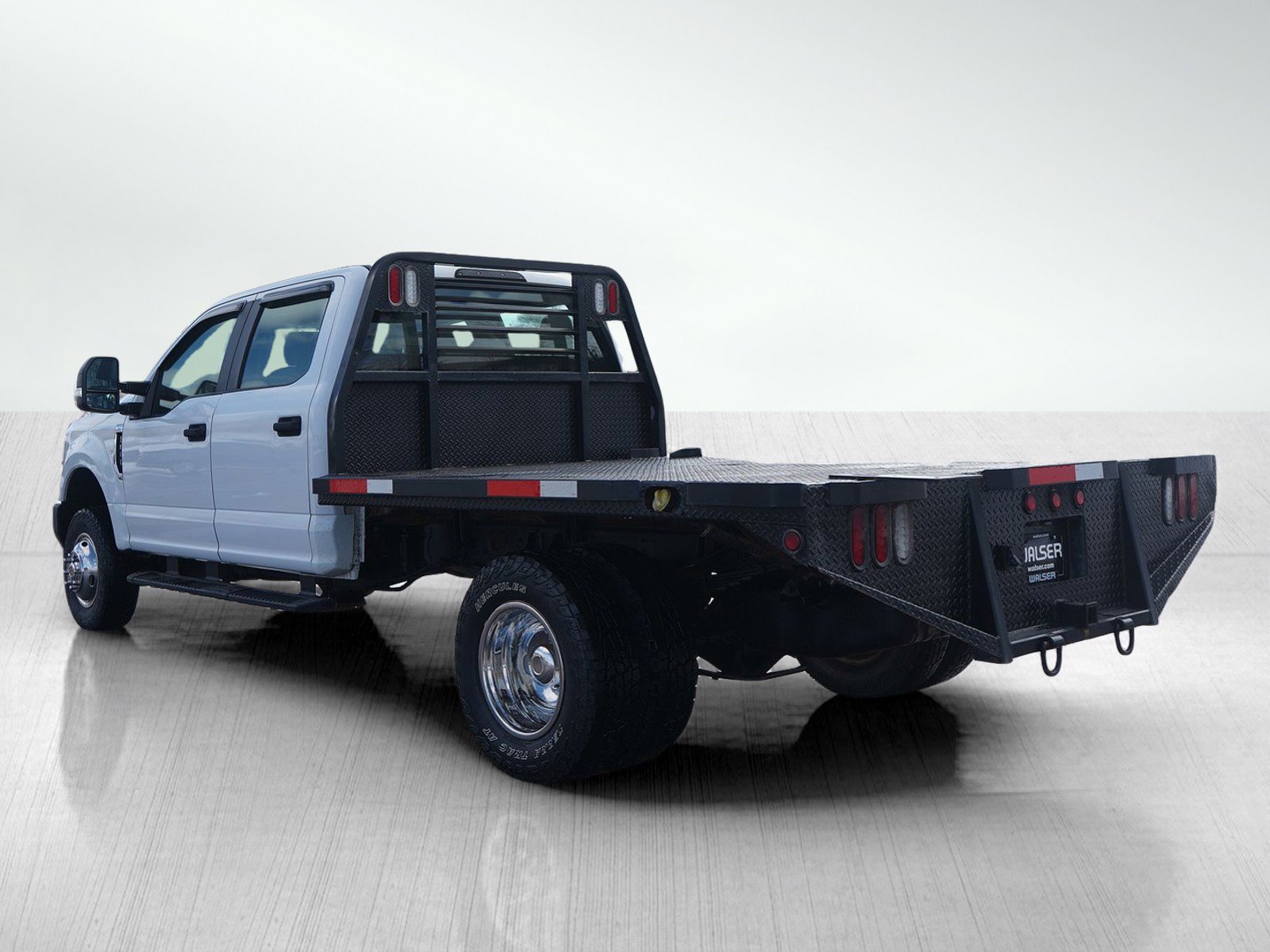 Used 2019 Ford F350 XL w/ Power Equipment Group image 4