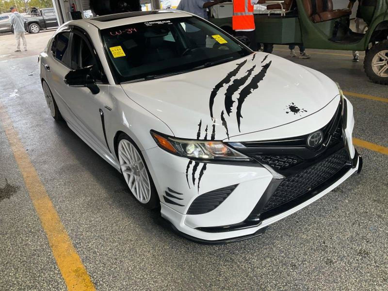 Used 2018 Toyota Camry SE w/ Audio Package image 9