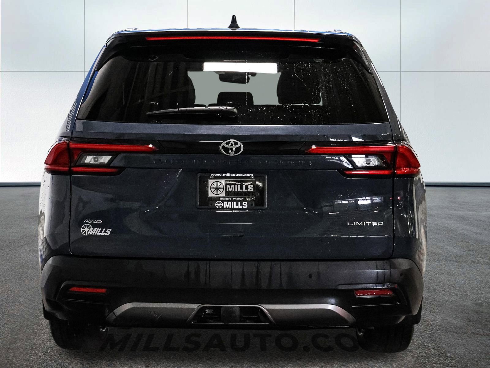 Used 2024 Toyota Grand Highlander Limited image 6