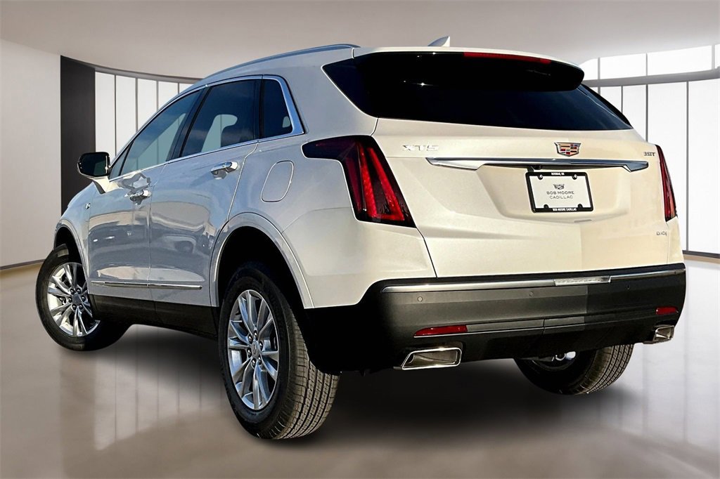 New 2026 Cadillac XT5 Luxury image 3