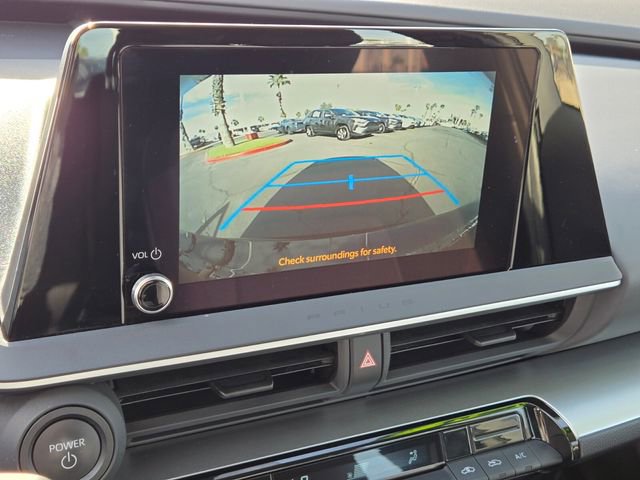 Used 2025 Toyota Prius LE image 20