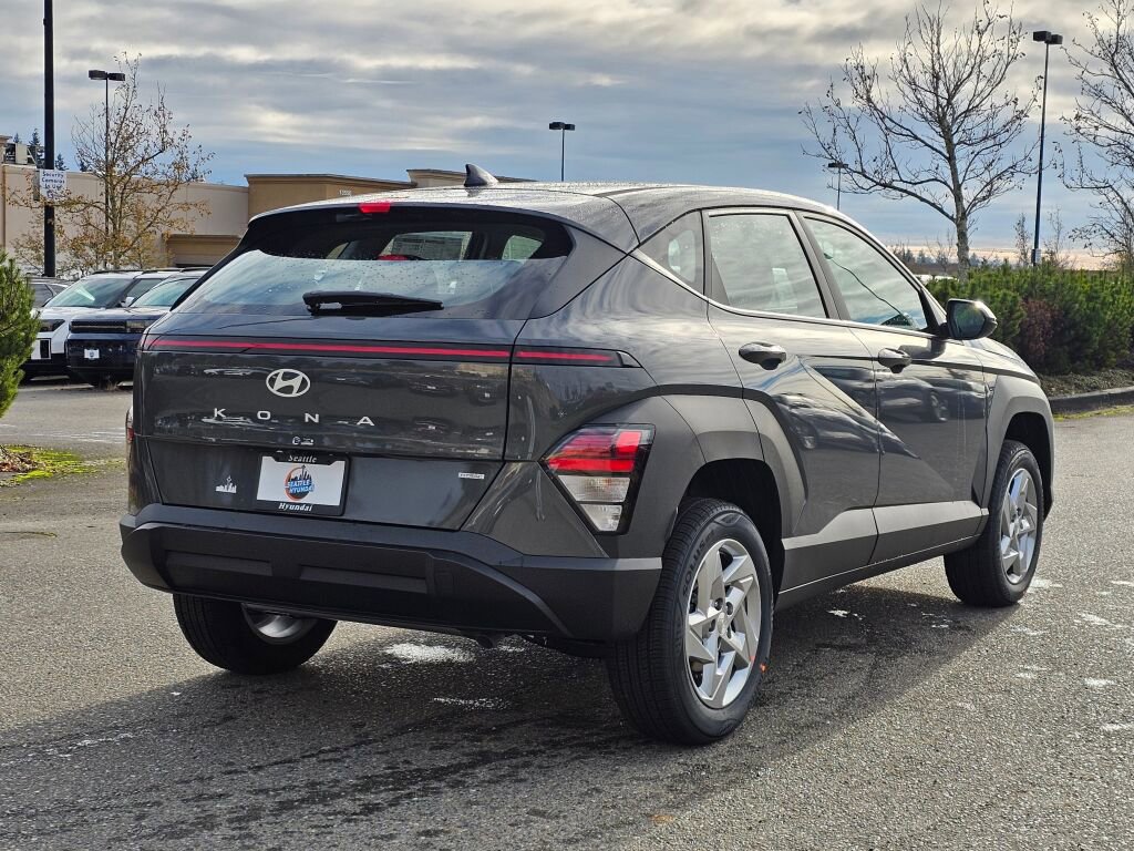 New 2026 Hyundai Kona SE image 7