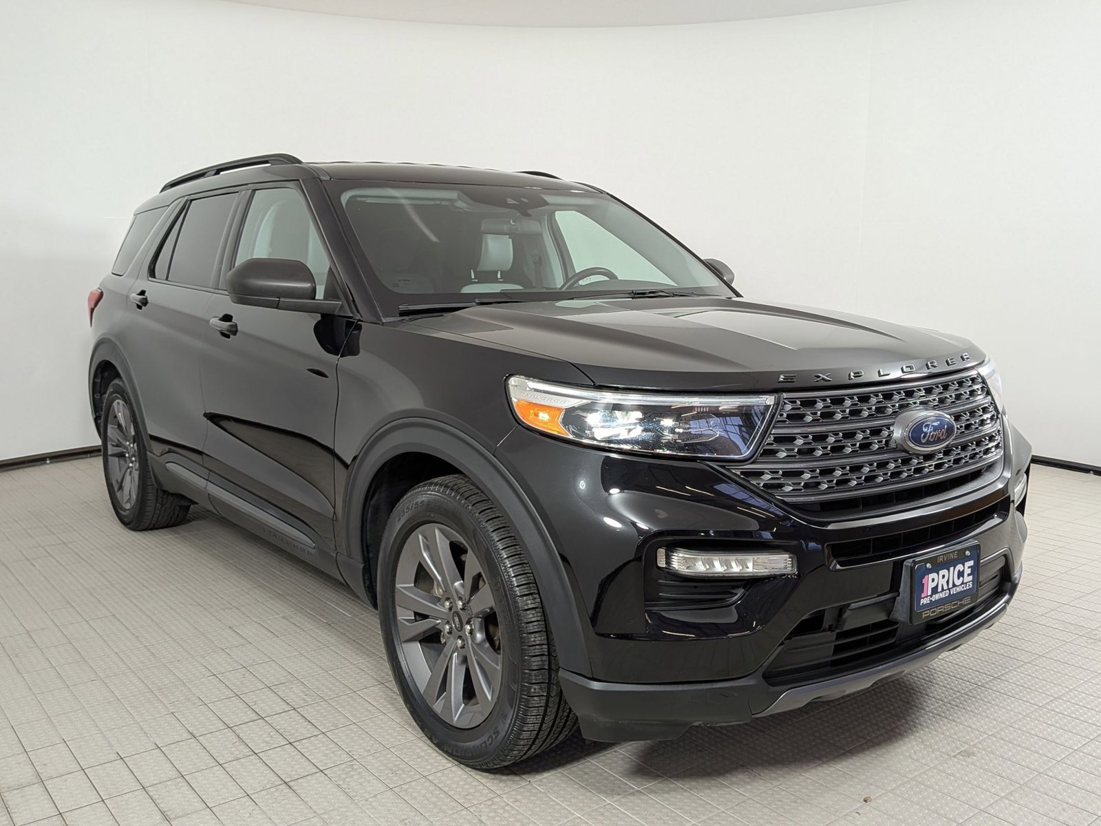 Used 2021 Ford Explorer XLT w/ Equipment Group 202A RWD image 7
