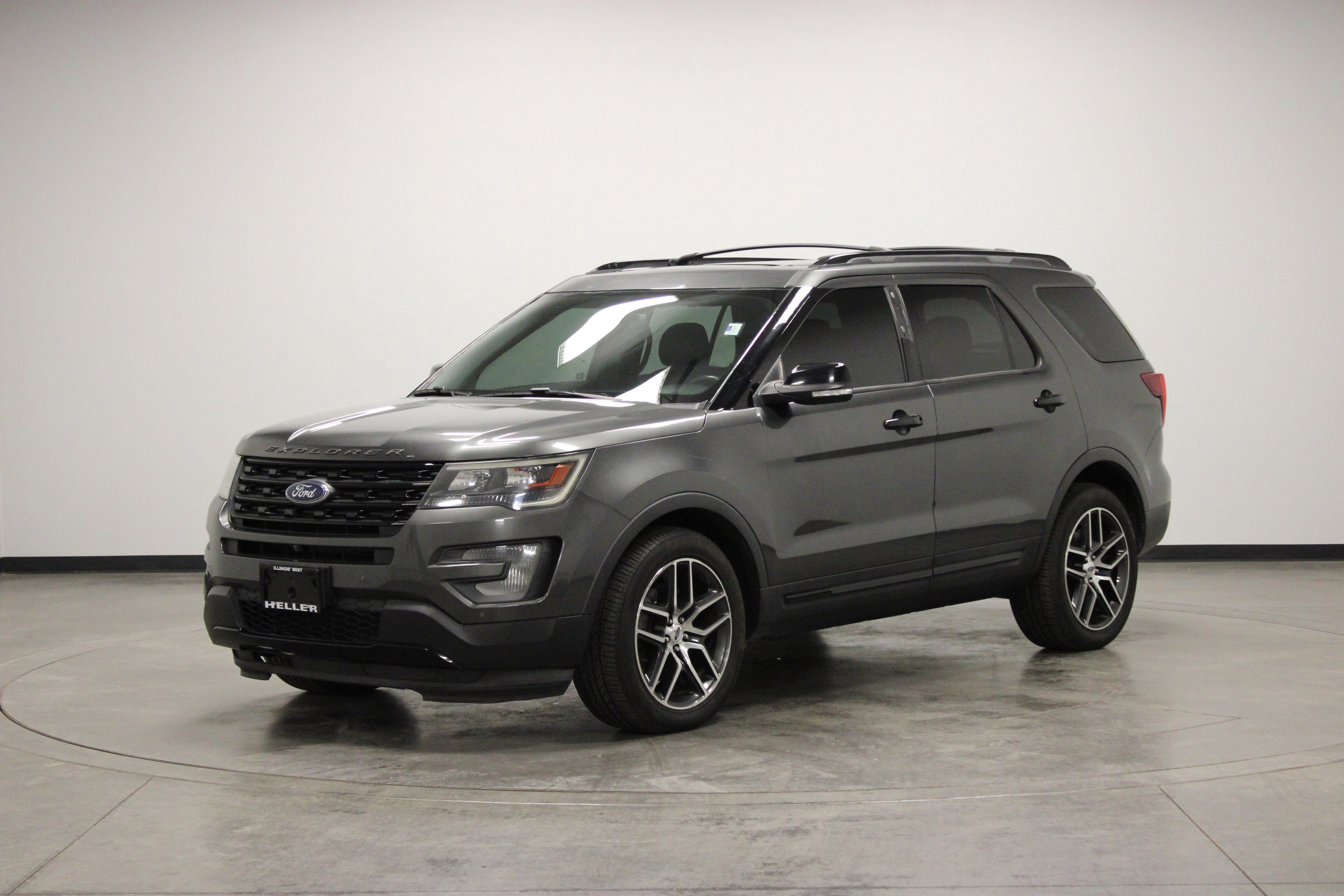 Used 2017 Ford Explorer Sport w/ Equipment Group 401A AWD/4WD image 4