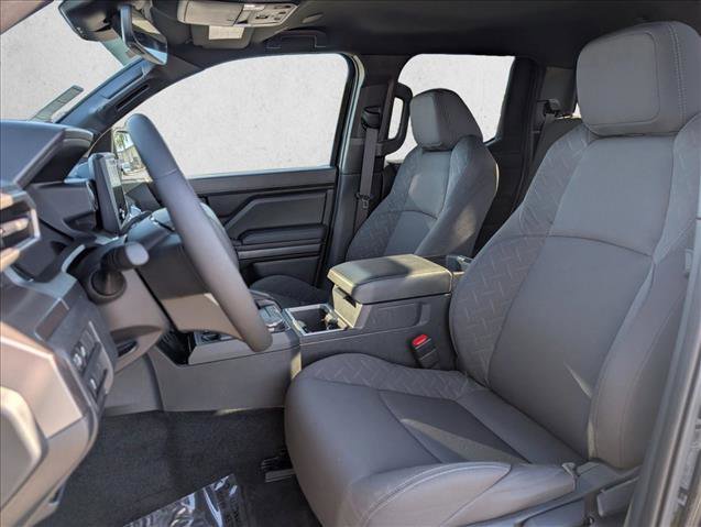 Certified 2025 Toyota Tacoma SR5 AWD/4WD image 21