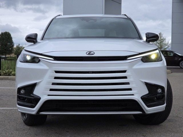 New 2025 Lexus TX 500h AWD image 3