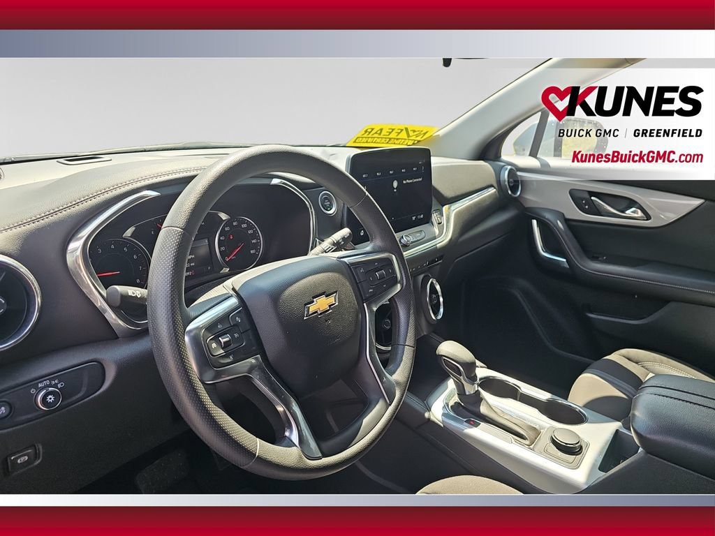 Used 2025 Chevrolet Blazer LT FWD image 15