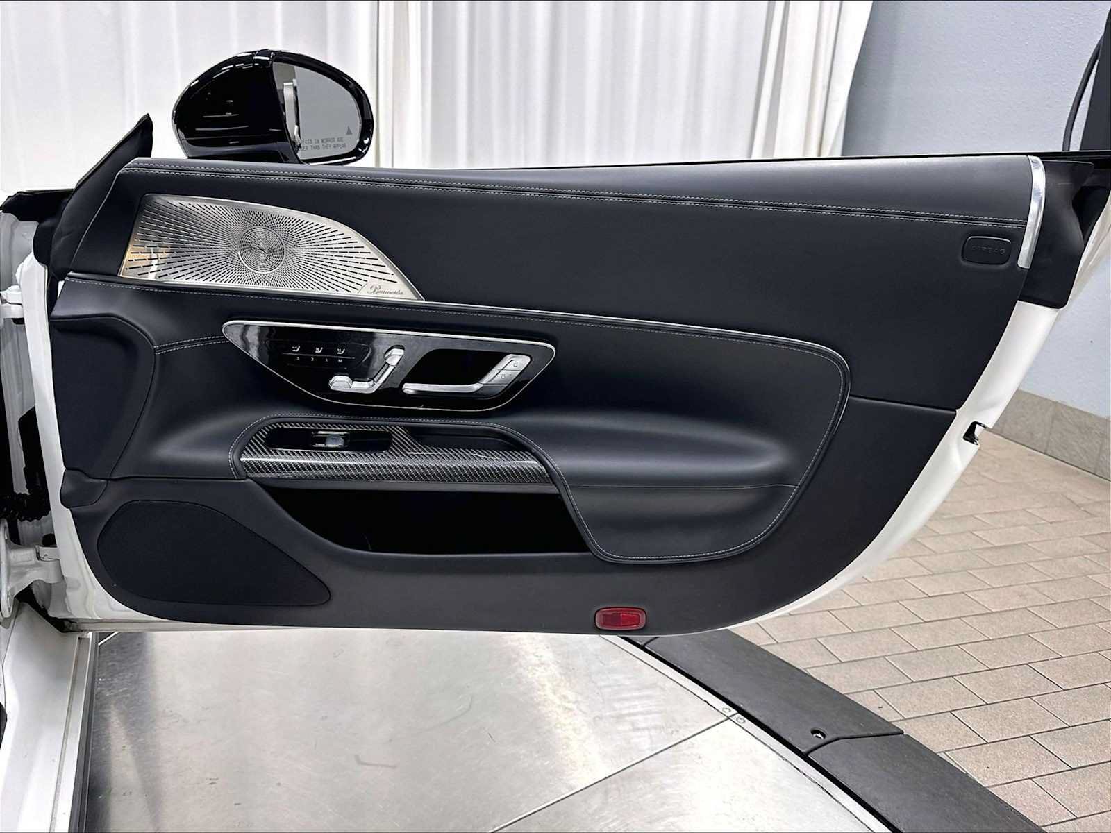 Used 2022 Mercedes-Benz SL 63 AMG 4MATIC image 27