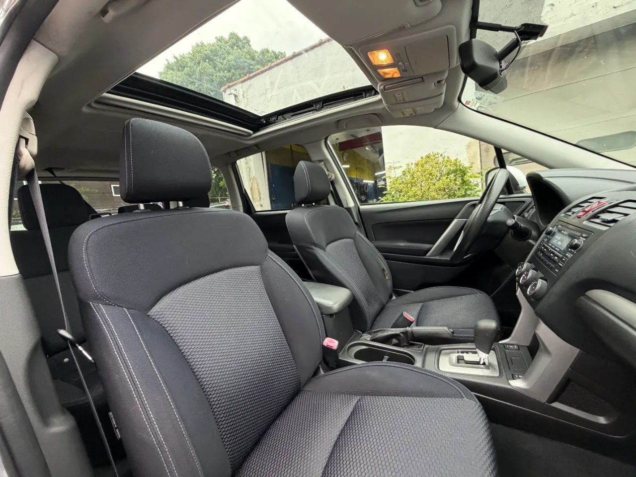 Used 2015 Subaru Forester 2.5i Premium w/ Popular Package #1 AWD/4WD image 37