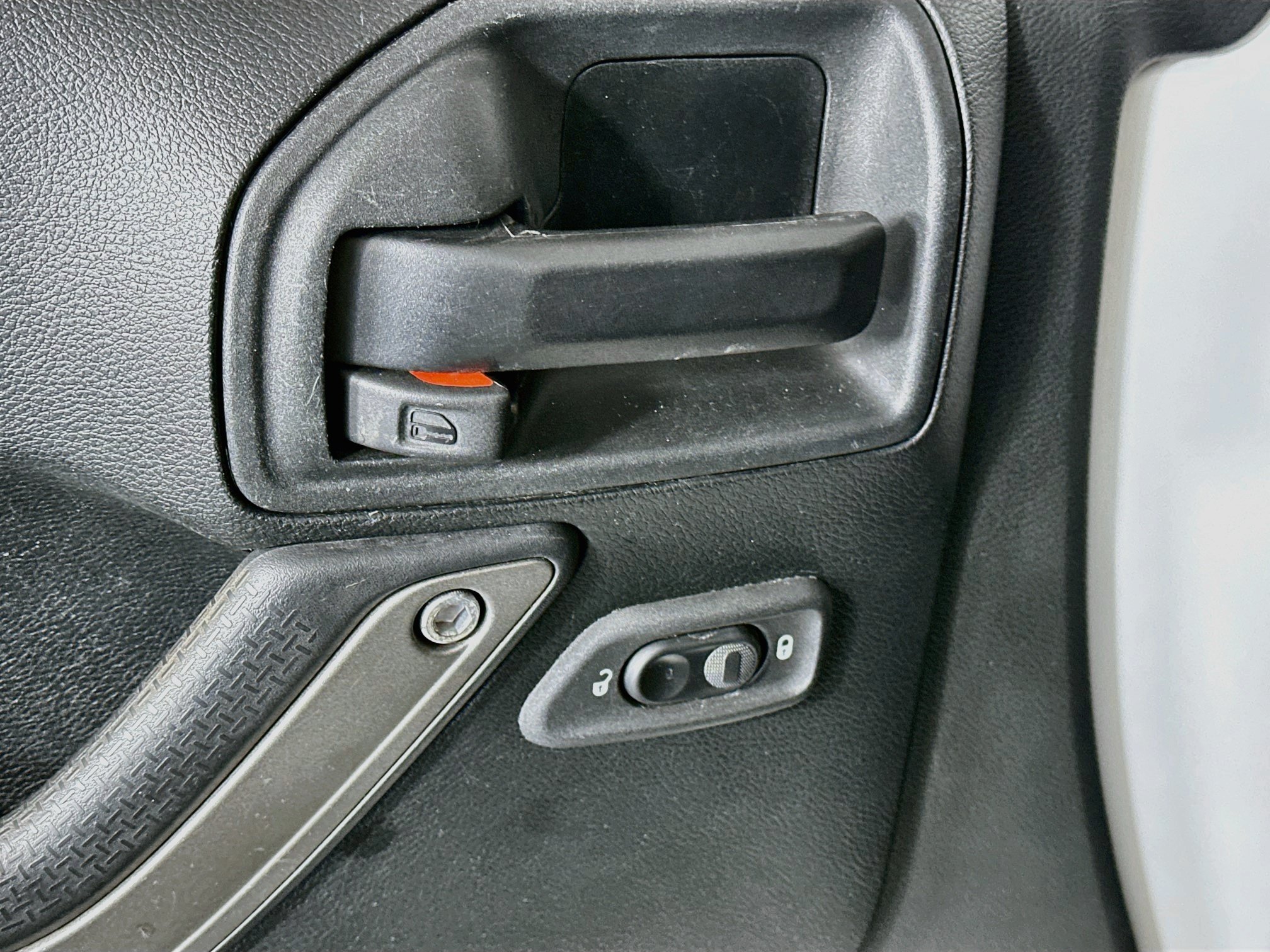 Used 2018 Jeep Wrangler Unlimited Sport S AWD/4WD image 15