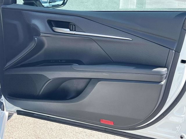 Used 2025 Toyota Camry SE FWD image 25