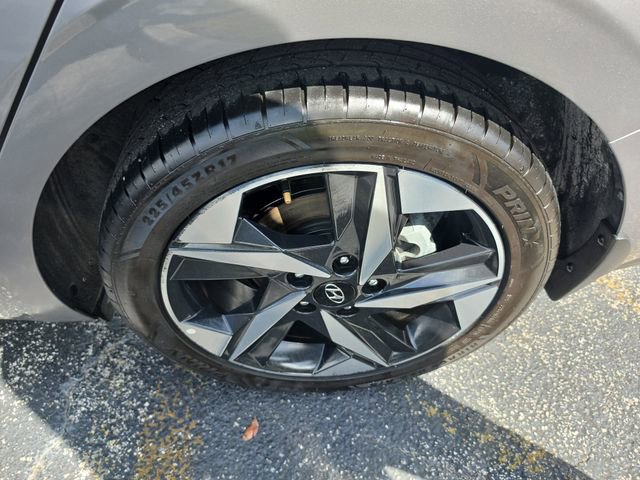 Used 2023 Hyundai Elantra SEL w/ Convenience Package image 6