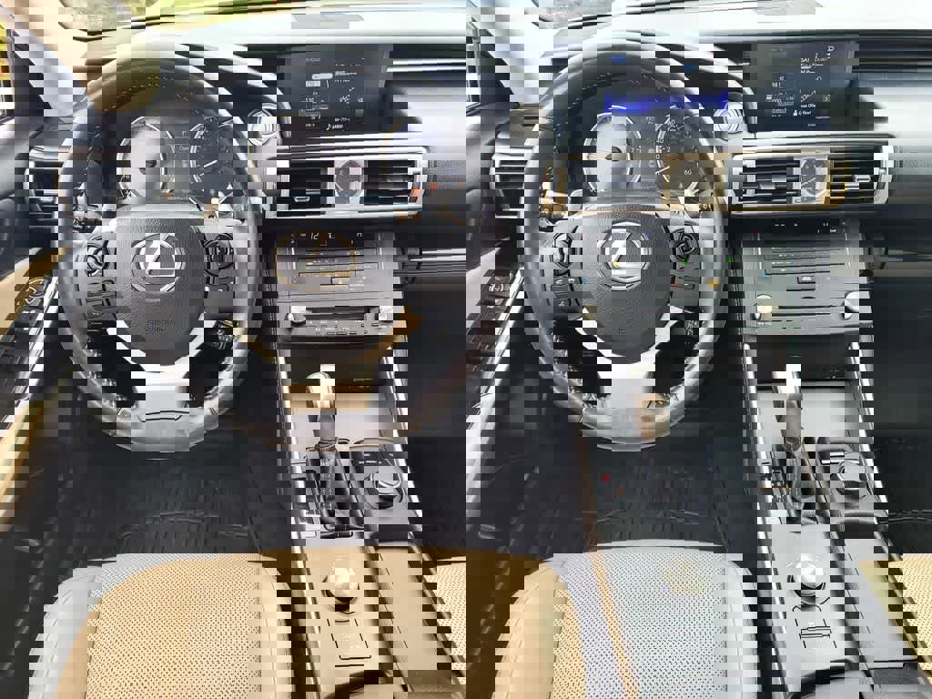 Used 2015 Lexus IS 250 image 13