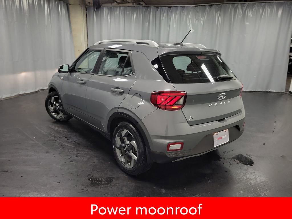 Used 2023 Hyundai Venue SEL image 6