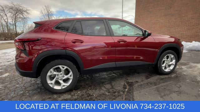 Certified 2024 Chevrolet Trax LS w/ LS Convenience Package image 8