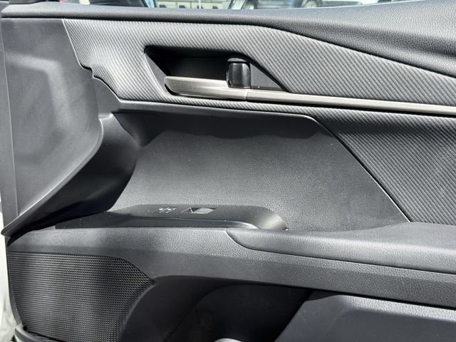 Used 2025 Toyota Camry SE FWD image 29