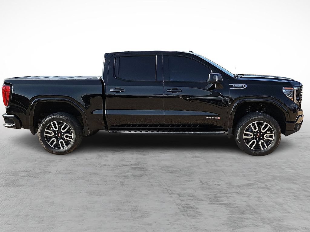 Used 2025 GMC Sierra 1500 AT4 w/ AT4 Premium Package AWD/4WD image 12