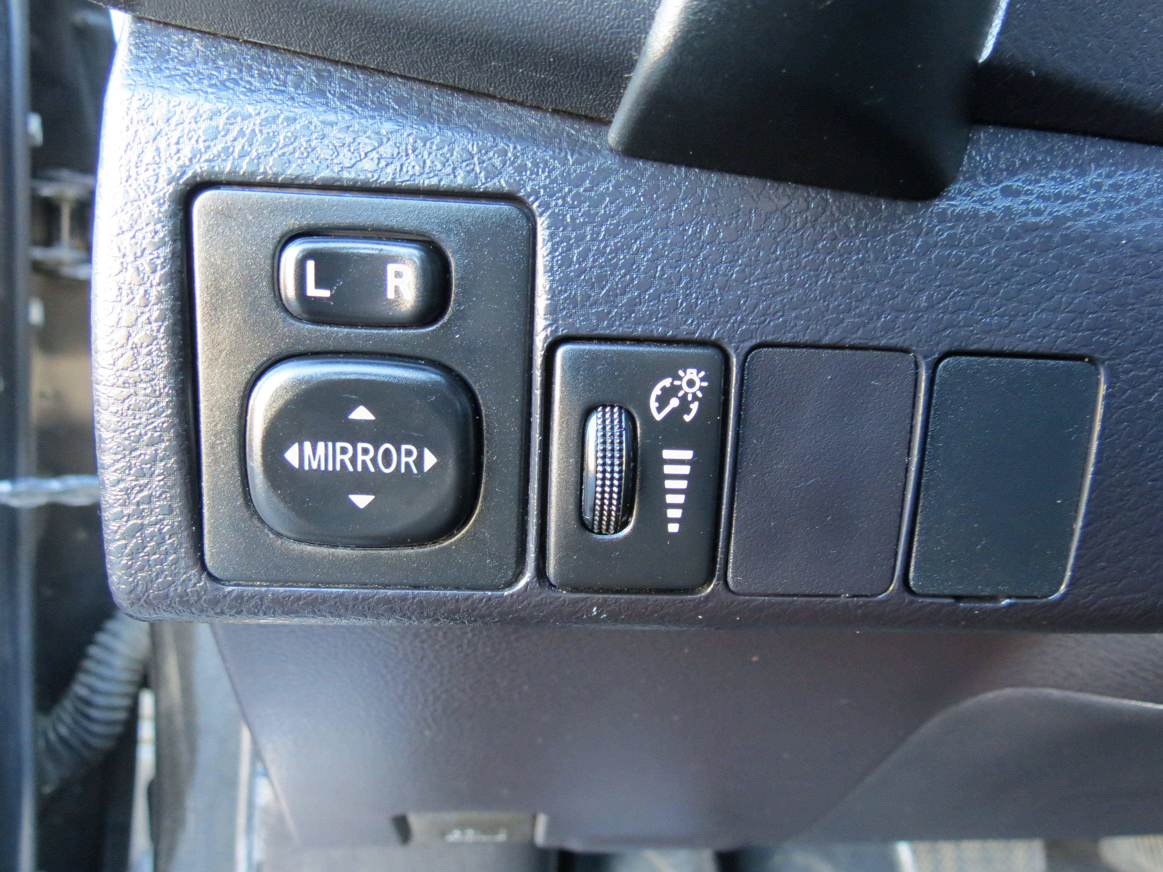 Used 2017 Toyota Corolla LE FWD image 17