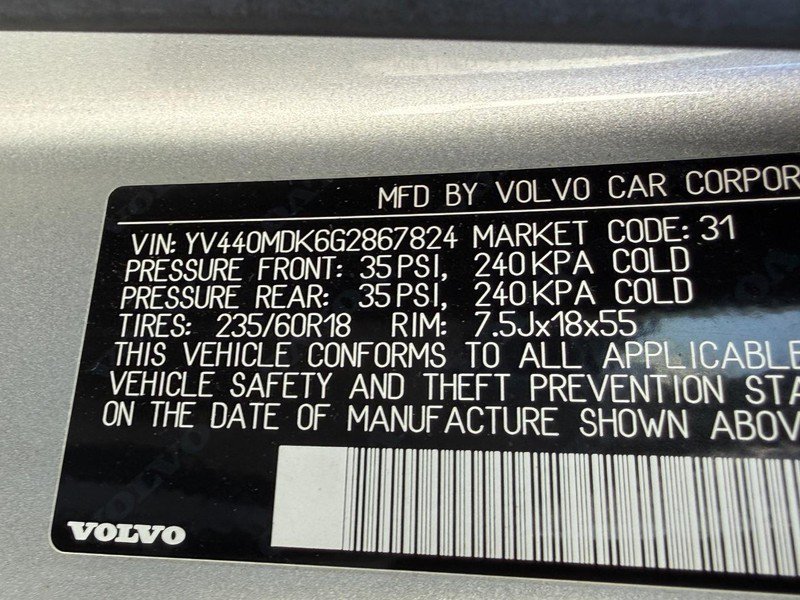 Used 2016 Volvo XC60 T5 Premier w/ Proximity Package FWD image 26