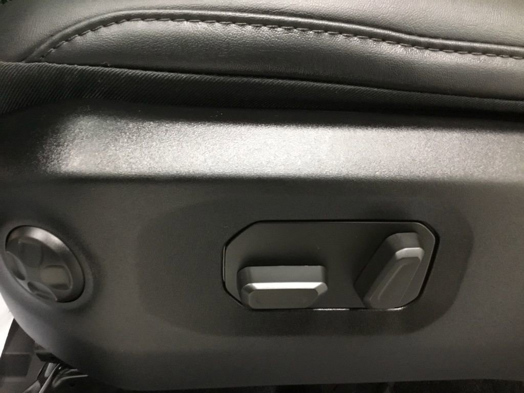 New 2026 Jeep Wrangler Sahara image 7