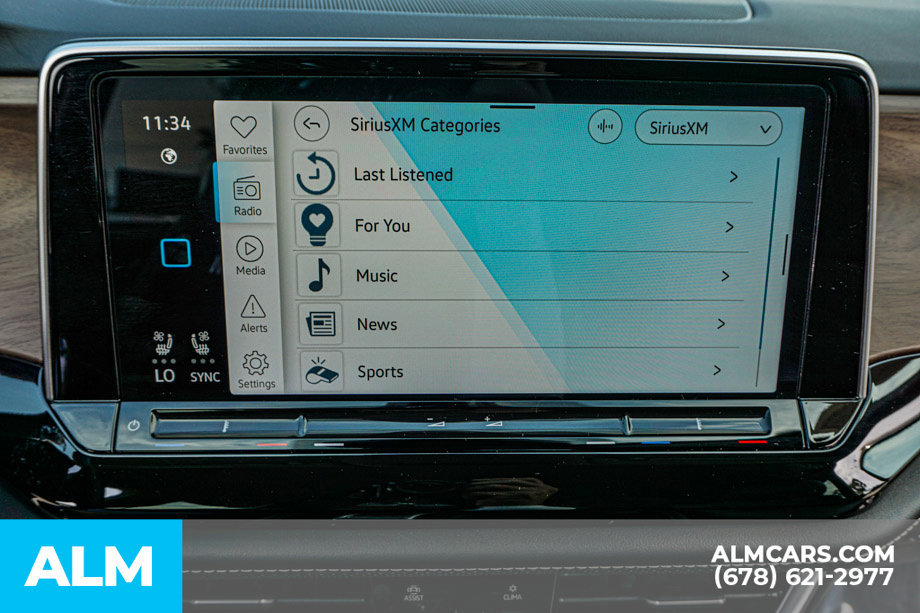 Used 2025 Volkswagen Atlas SE FWD image 40