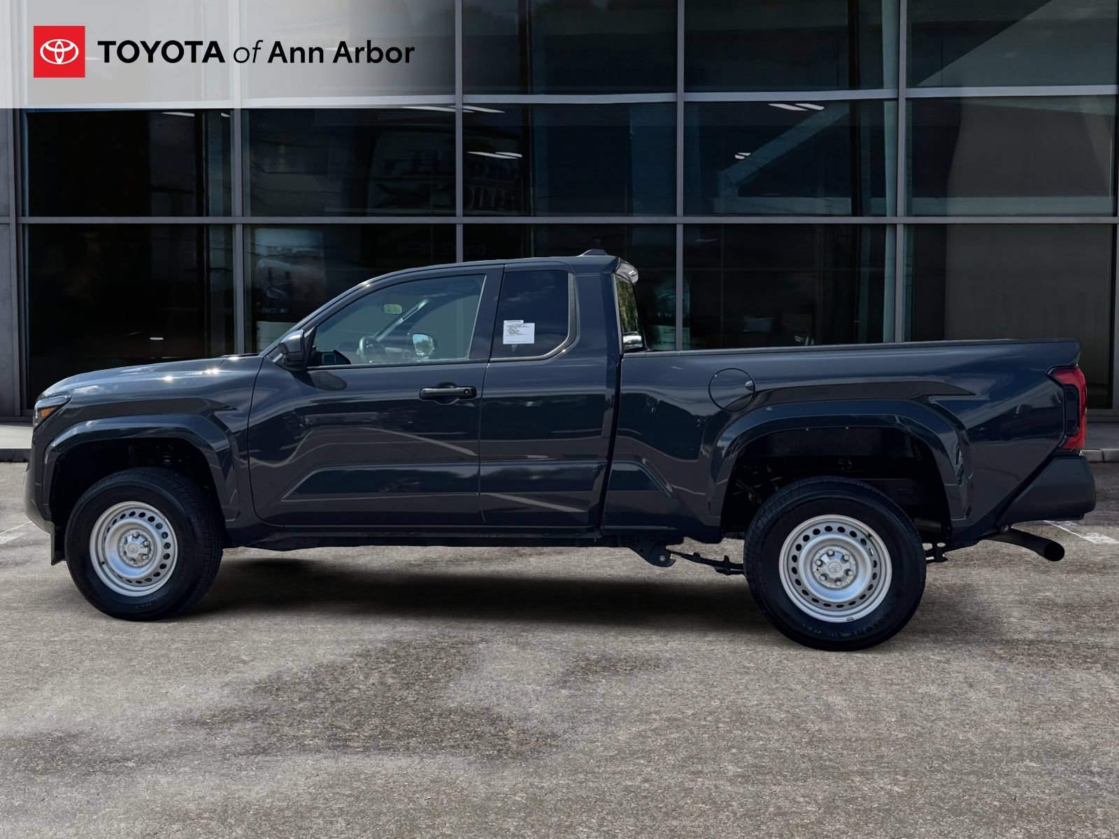 Used 2025 Toyota Tacoma SR AWD/4WD image 8