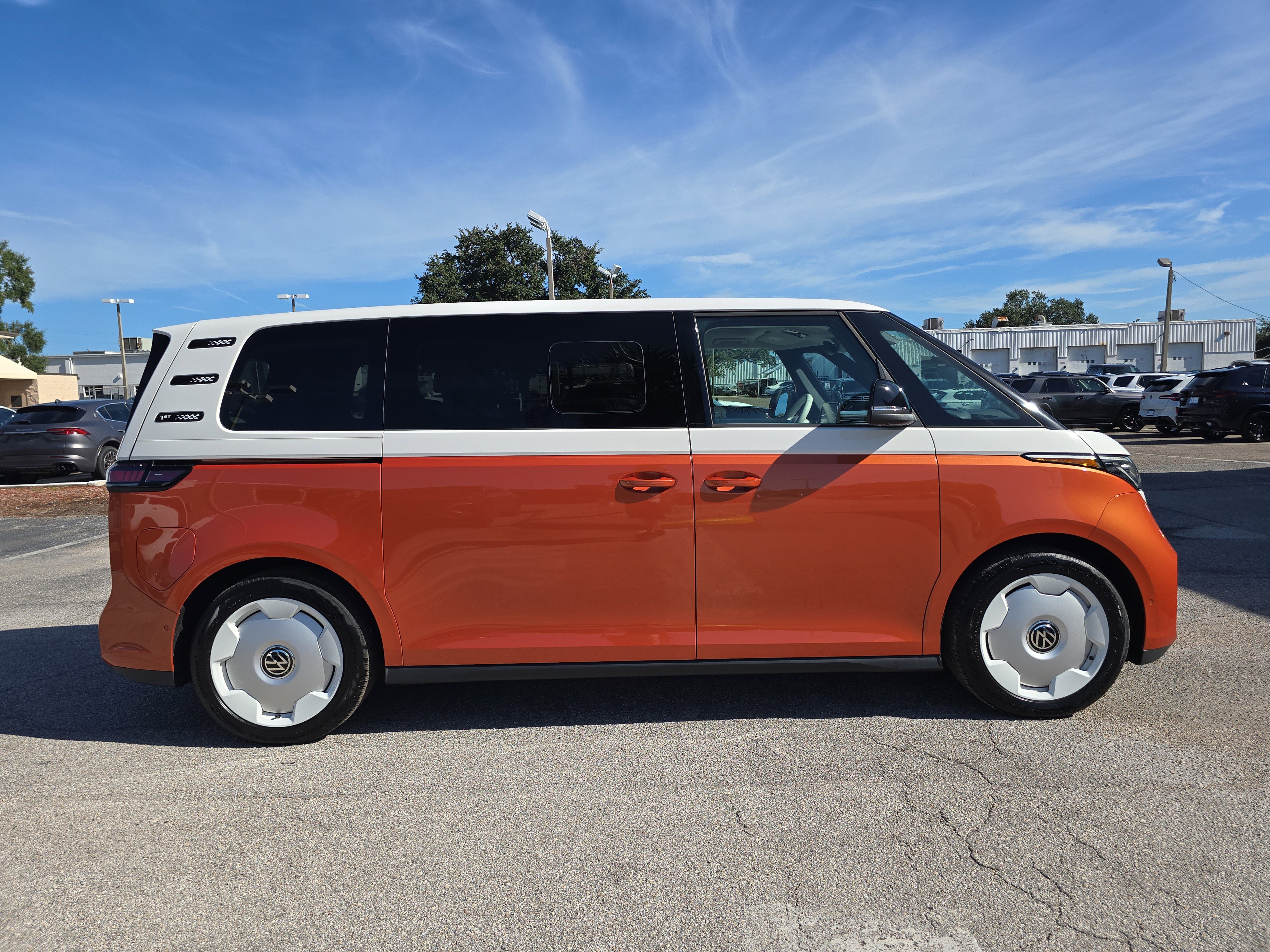 New 2025 Volkswagen ID. Buzz 1st Edition image 4