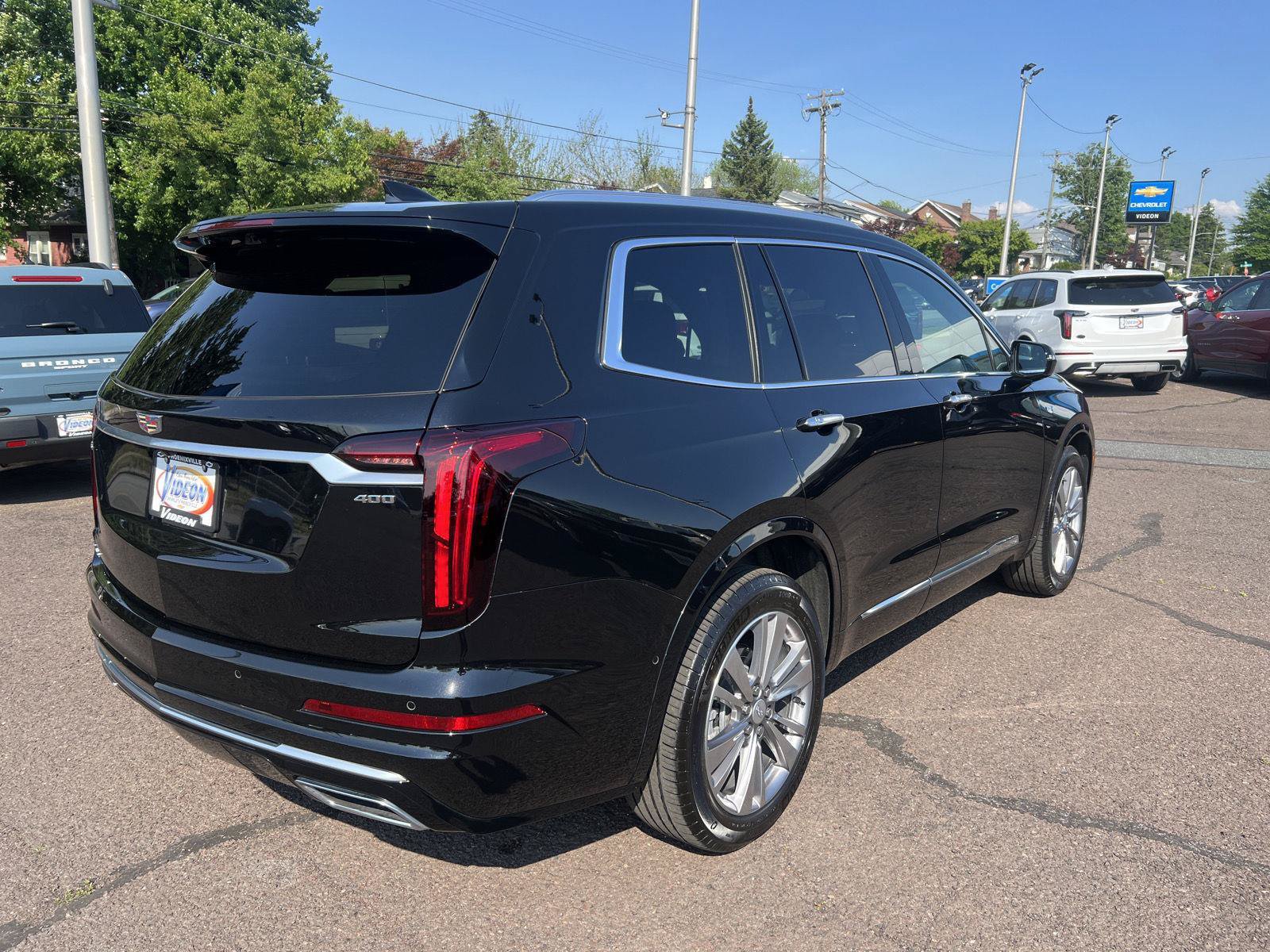 Used 2025 Cadillac XT6 Premium Luxury w/ Platinum Package AWD/4WD image 6