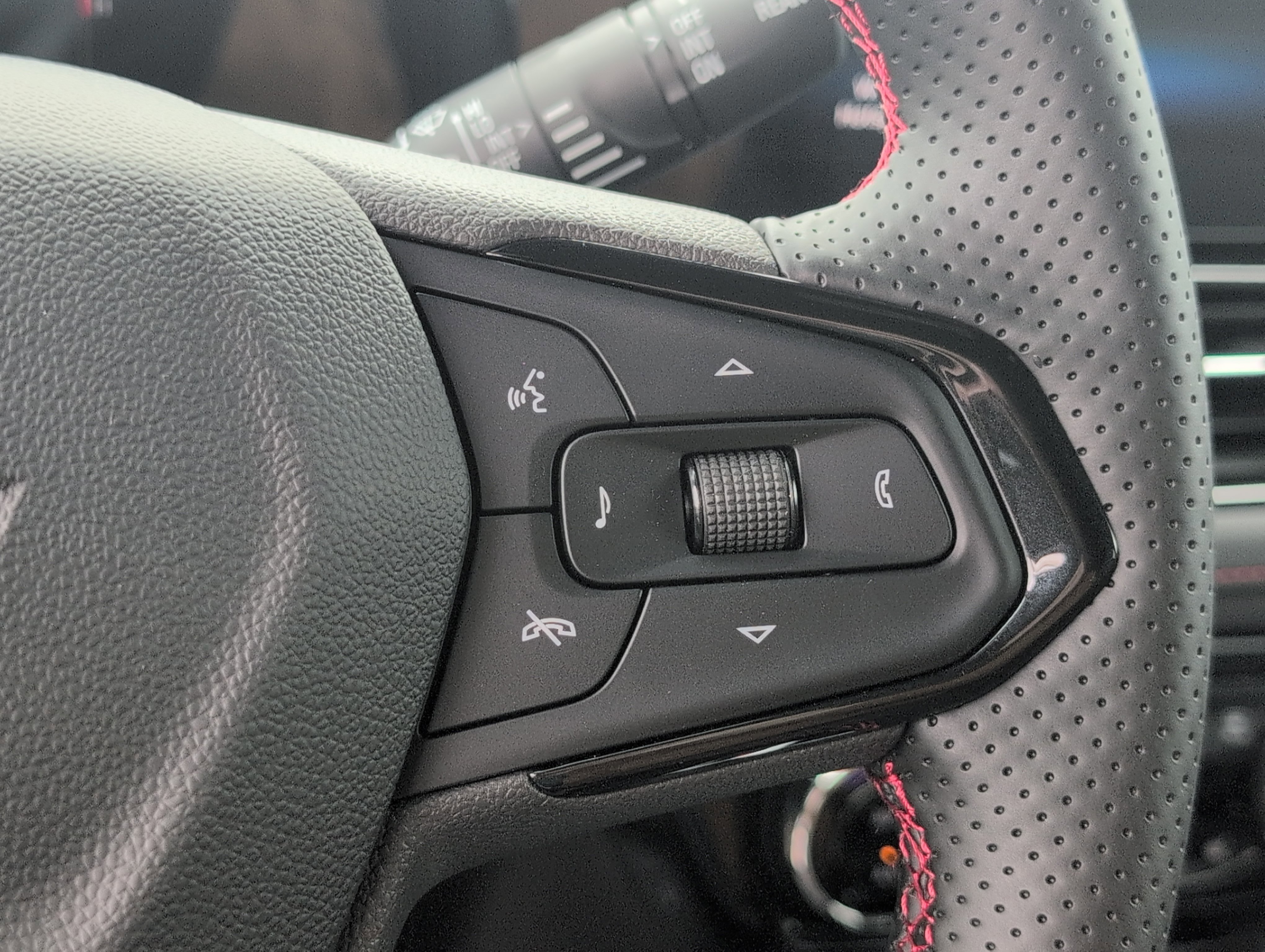 New 2026 Chevrolet TrailBlazer RS w/ Convenience Package image 21