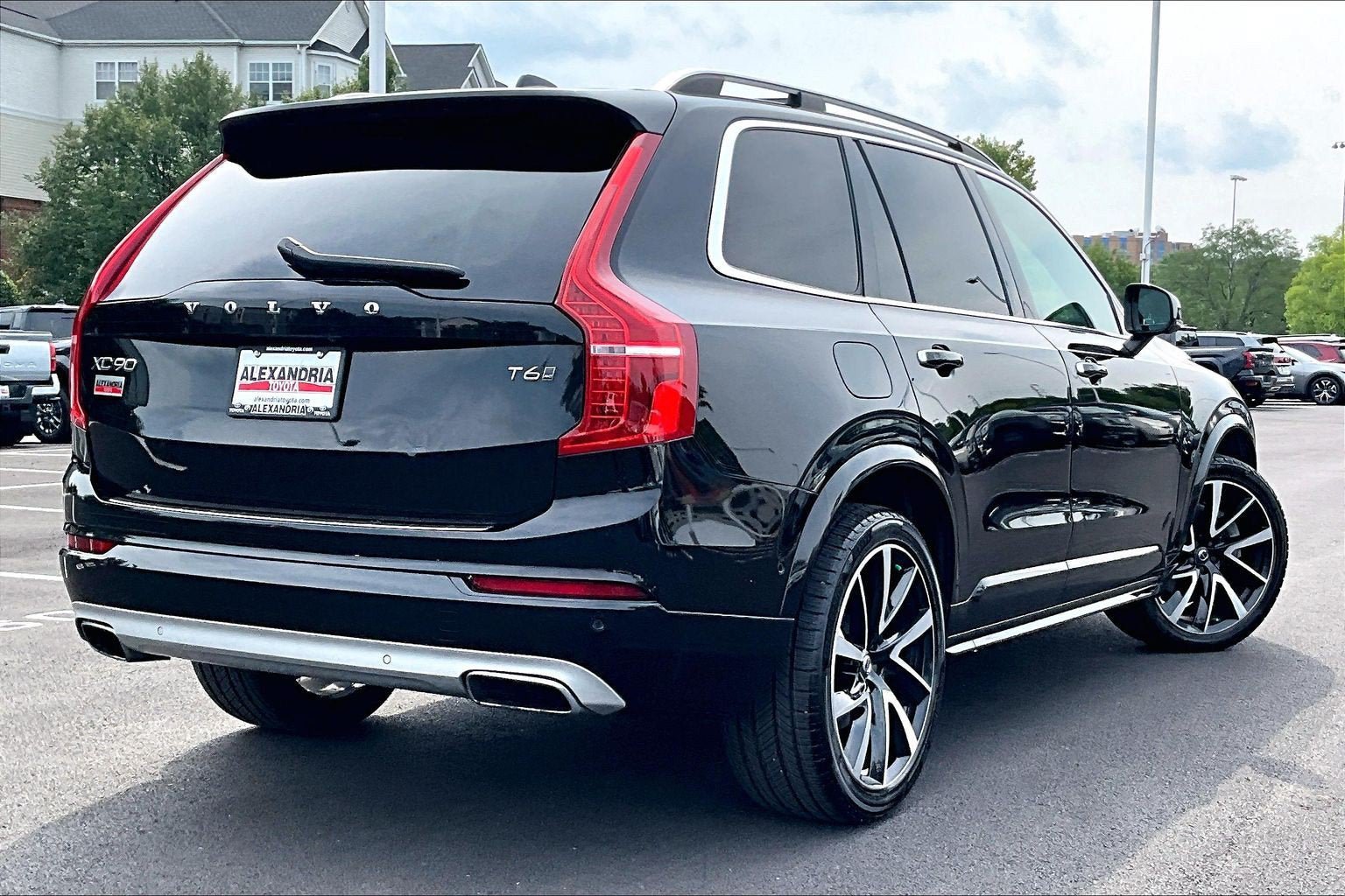 Used 2019 Volvo XC90 T6 Momentum w/ Advanced Package AWD/4WD image 11