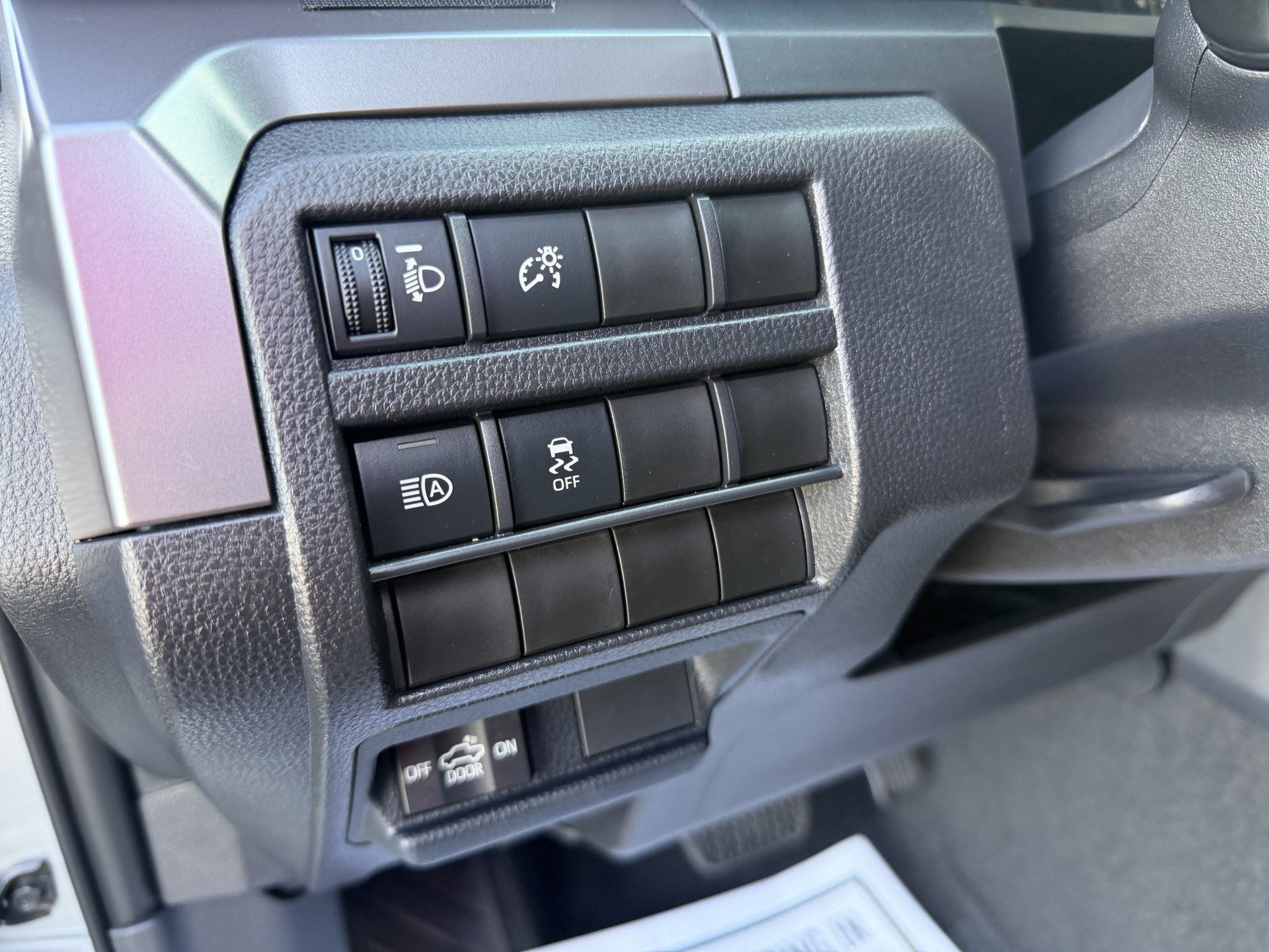 Used 2025 Toyota Tacoma SR5 image 10