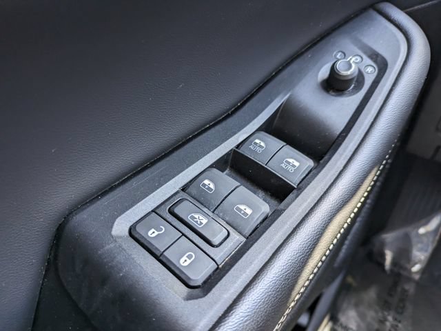 Used 2023 Jeep Grand Cherokee L Laredo RWD image 22