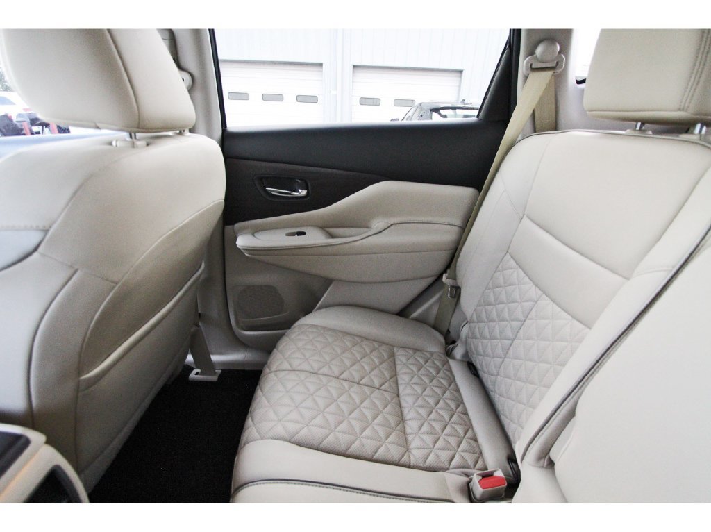 Used 2019 Nissan Murano Platinum w/ Cargo Package FWD image 13