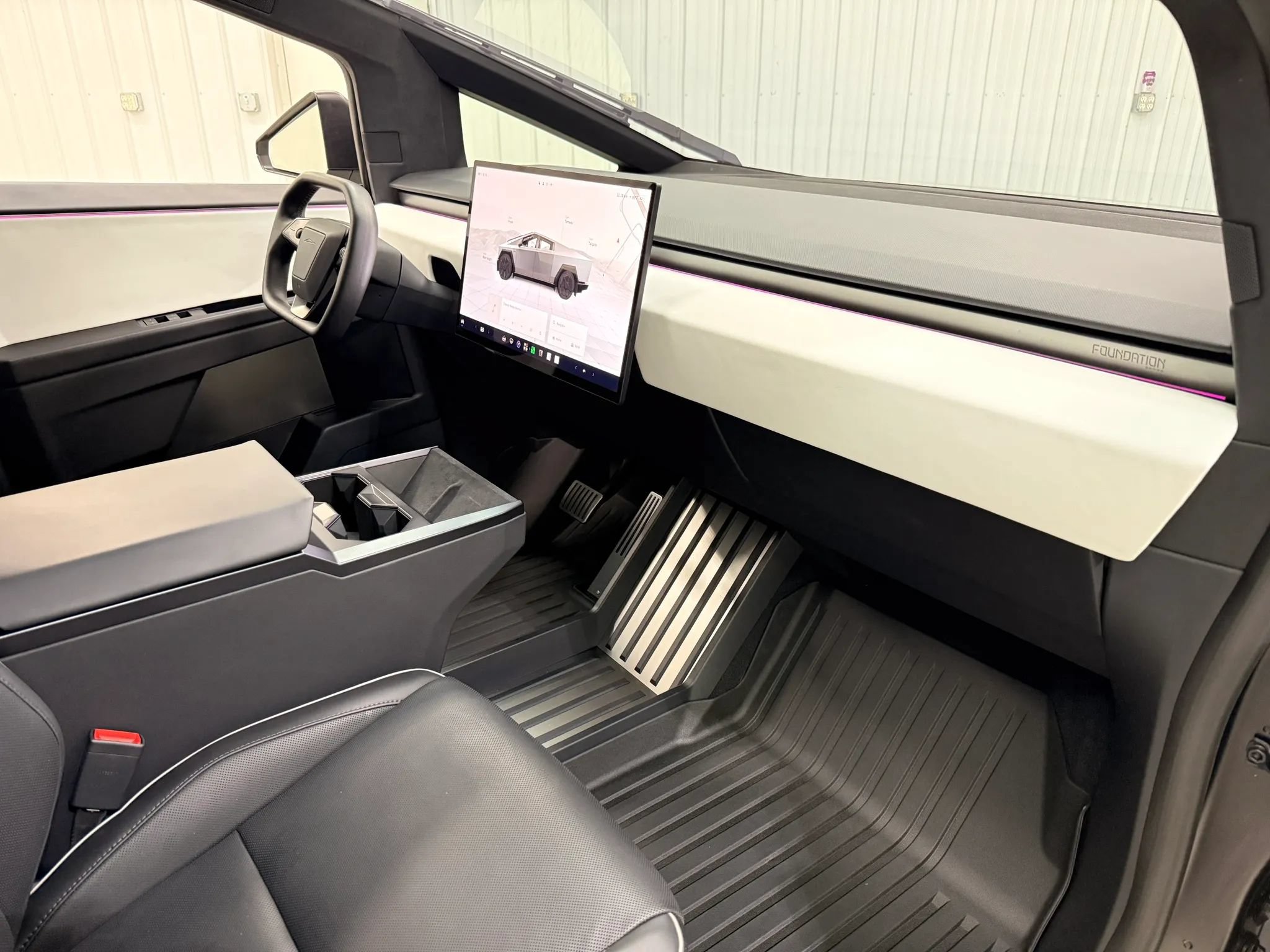 Used 2024 Tesla Cybertruck AWD Crew Cab image 15