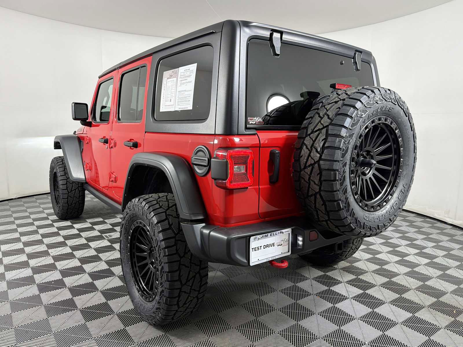 Used 2024 Jeep Wrangler Unlimited Rubicon image 4