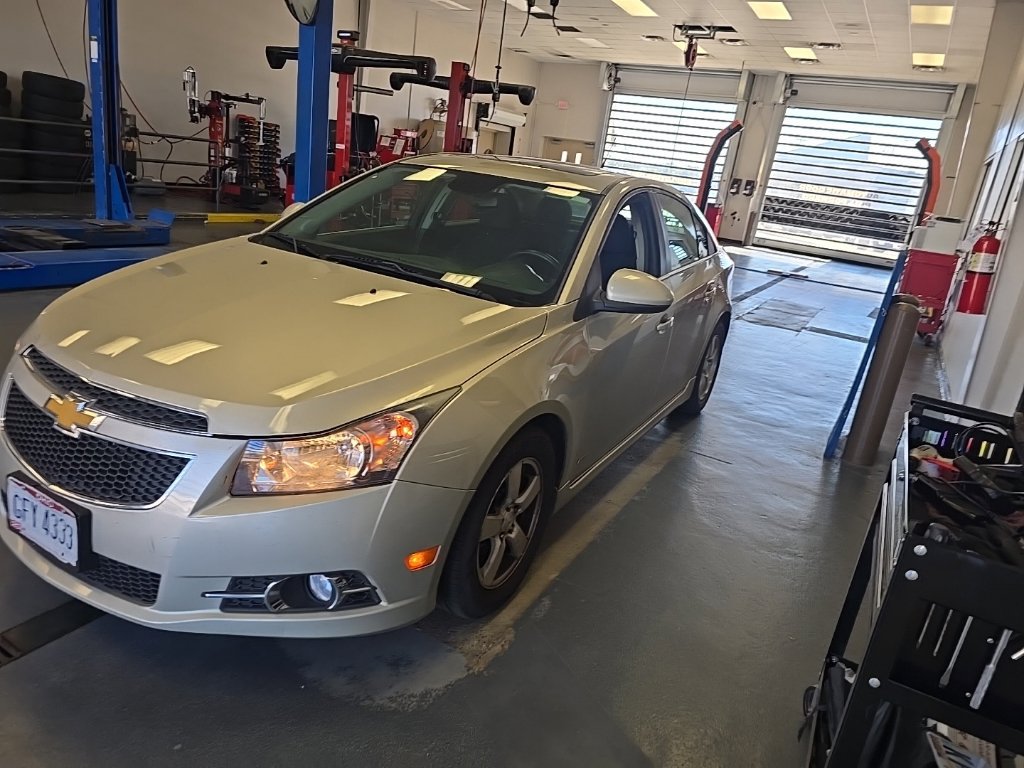 Used 2014 Chevrolet Cruze LT w/ All-Star Edition FWD image 2